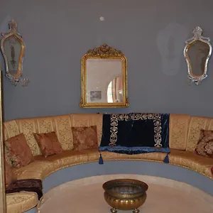 https://elegante-appartamento-nel-centro-di-roma.it-romehotels.com